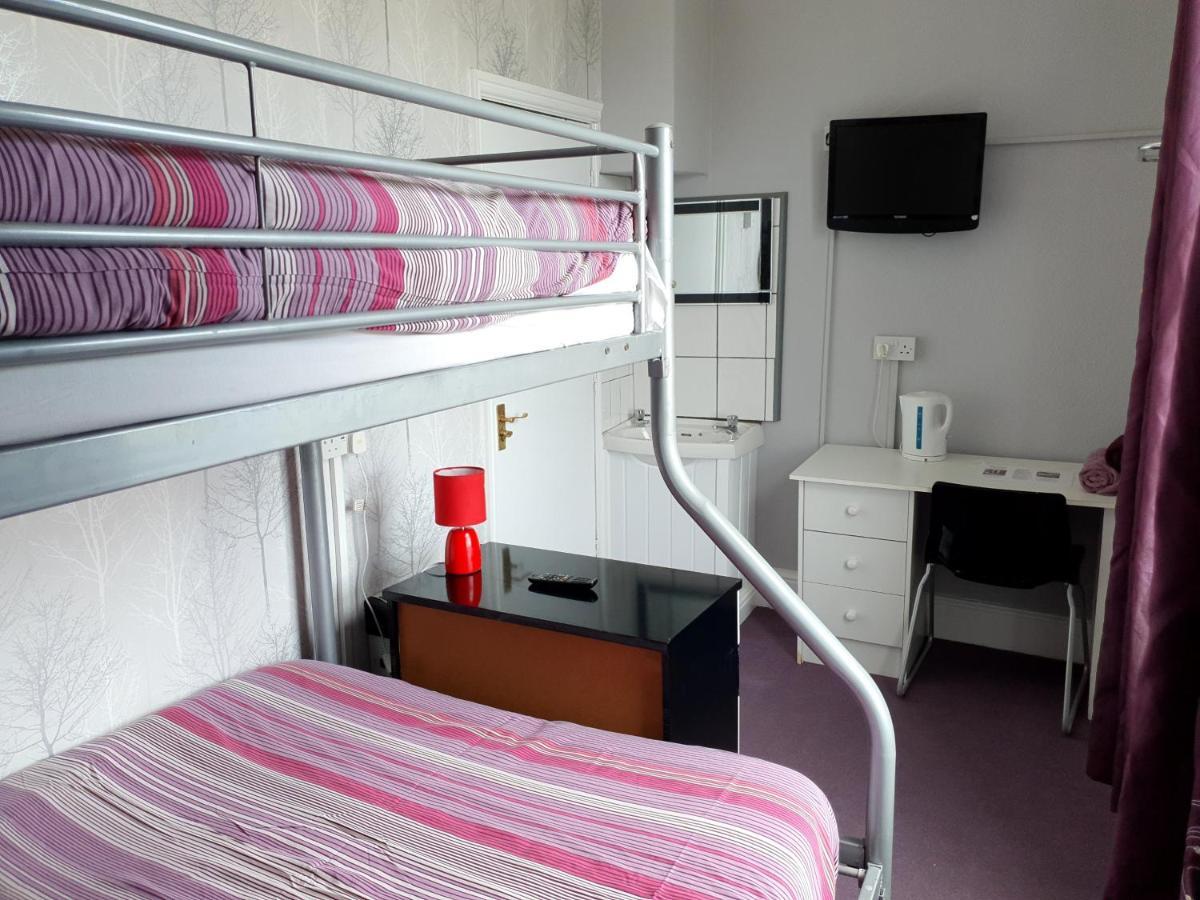 Foxhall Village Guest House Блекпул Екстериор снимка