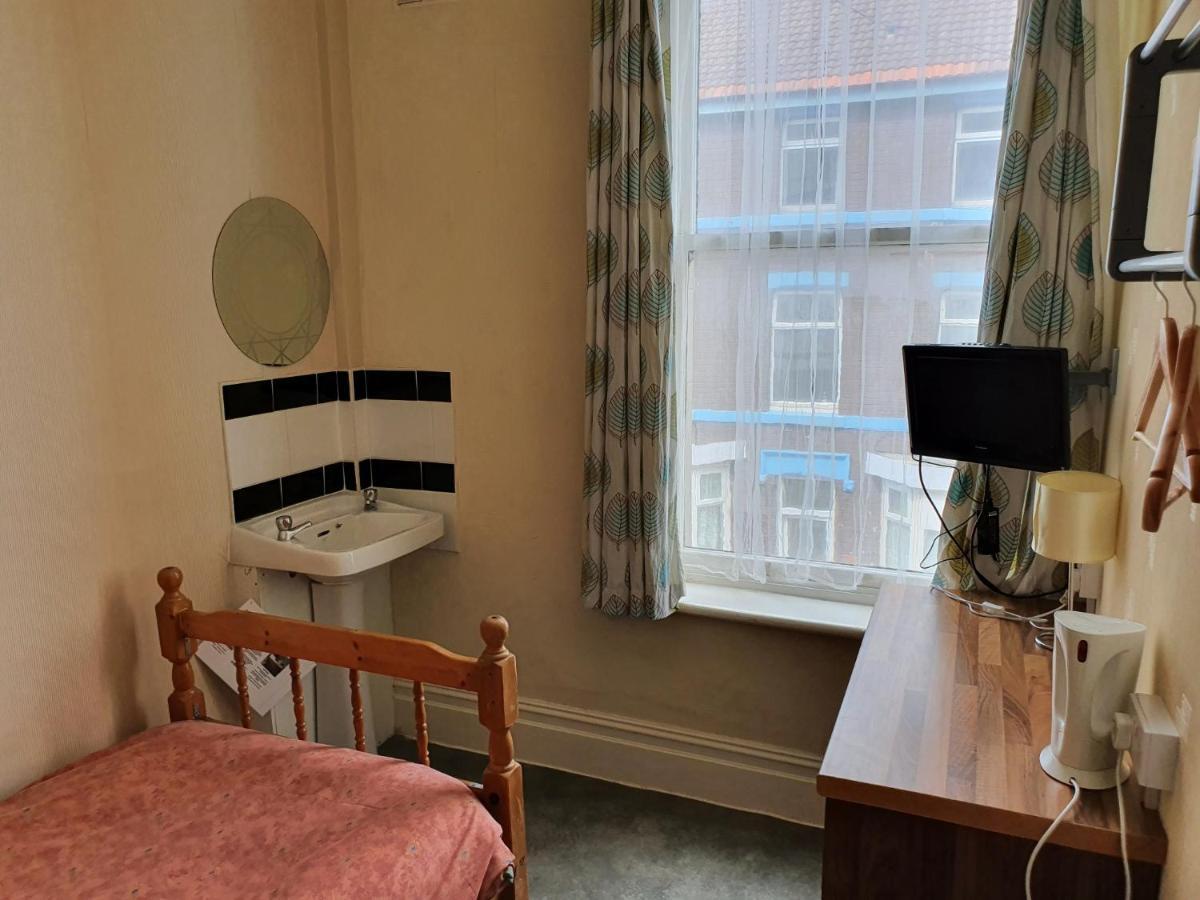 Foxhall Village Guest House Блекпул Екстериор снимка