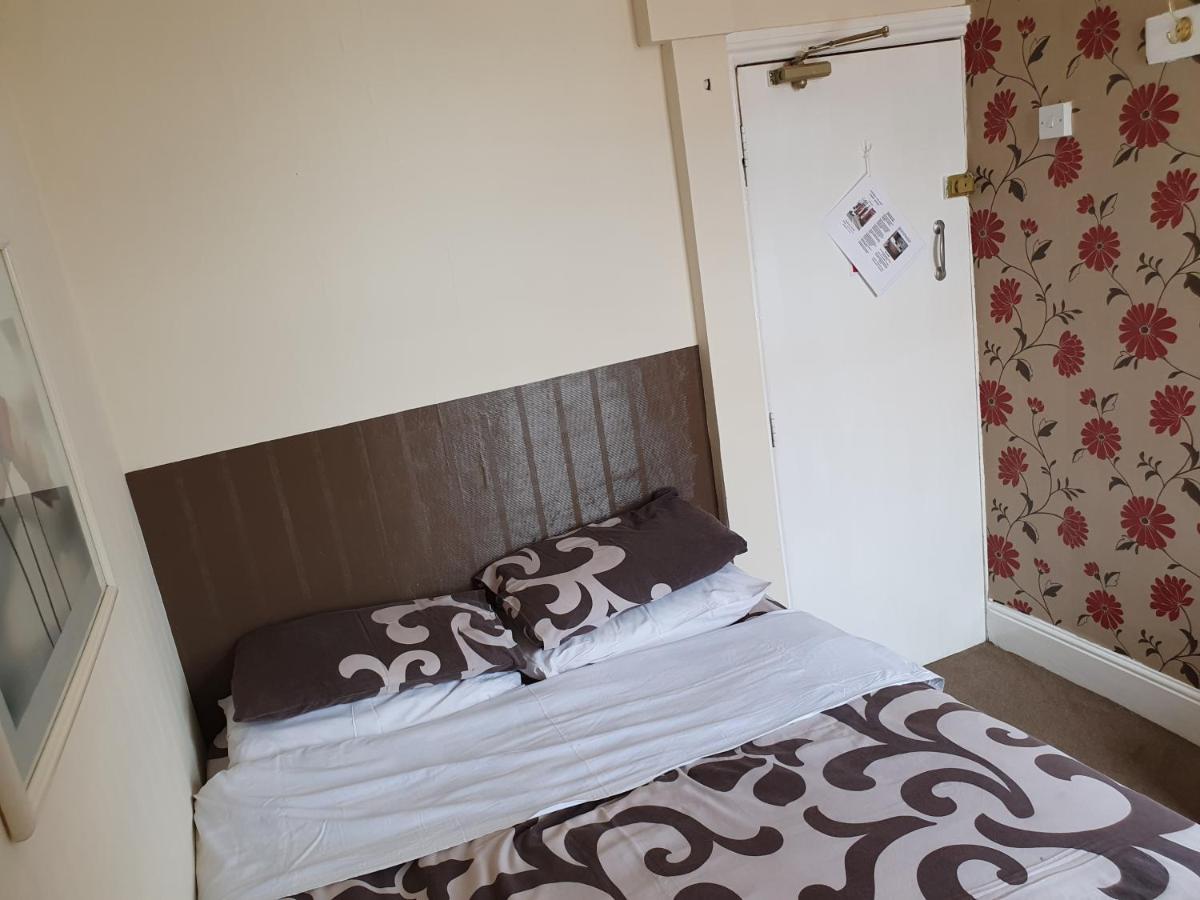 Foxhall Village Guest House Блекпул Екстериор снимка