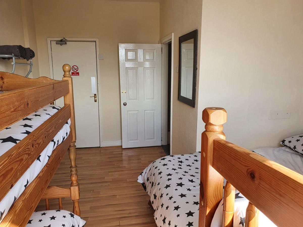 Foxhall Village Guest House Блекпул Екстериор снимка