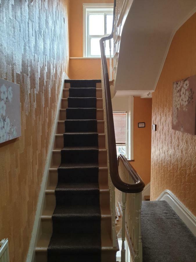 Foxhall Village Guest House Блекпул Екстериор снимка