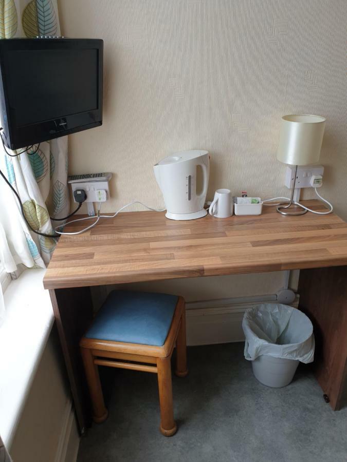 Foxhall Village Guest House Блекпул Екстериор снимка
