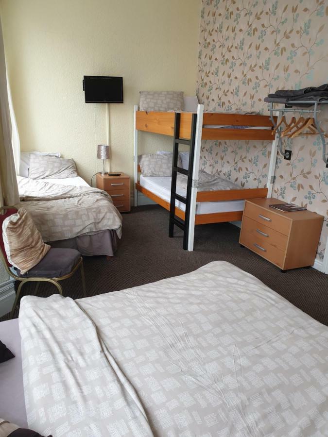 Foxhall Village Guest House Блекпул Екстериор снимка