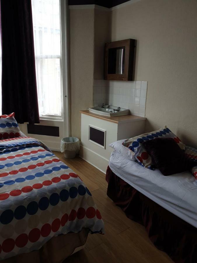 Foxhall Village Guest House Блекпул Екстериор снимка